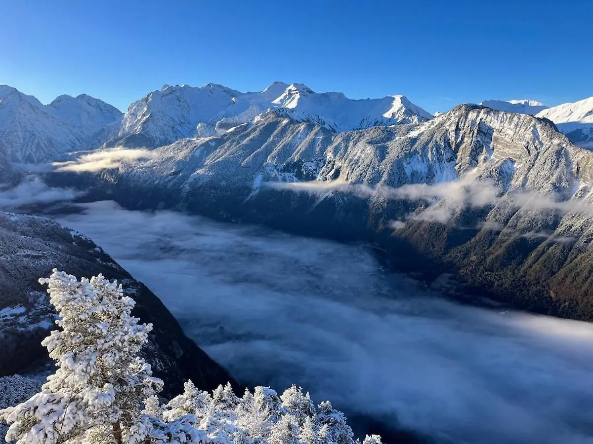 Holiday home Chalet L Etend D Art, Explore Oisans Allemont